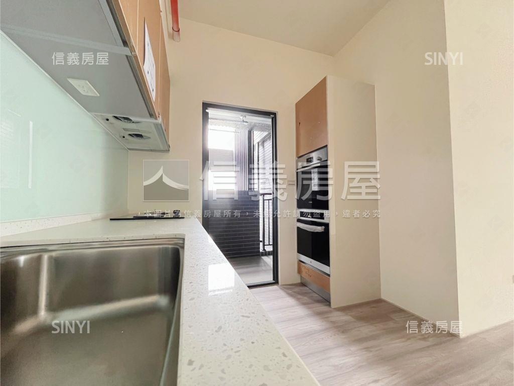 昂峰聚羨岱●高樓三房平車房屋室內格局與周邊環境