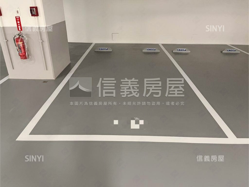 昂峰聚羨岱●高樓三房平車房屋室內格局與周邊環境