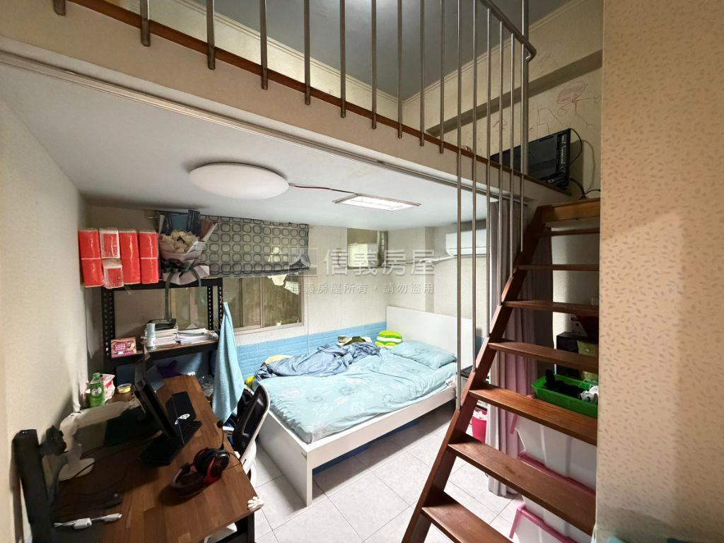 何厝挑高一樓戶！三房車位房屋室內格局與周邊環境