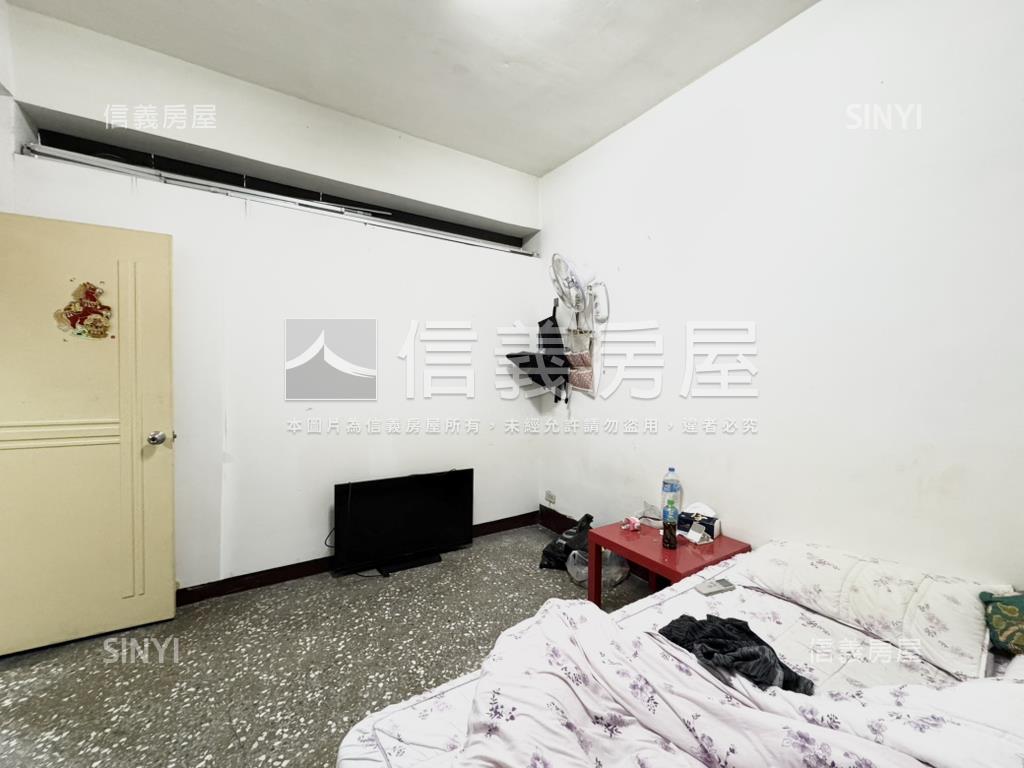 江子翠稀有公寓三樓房屋室內格局與周邊環境