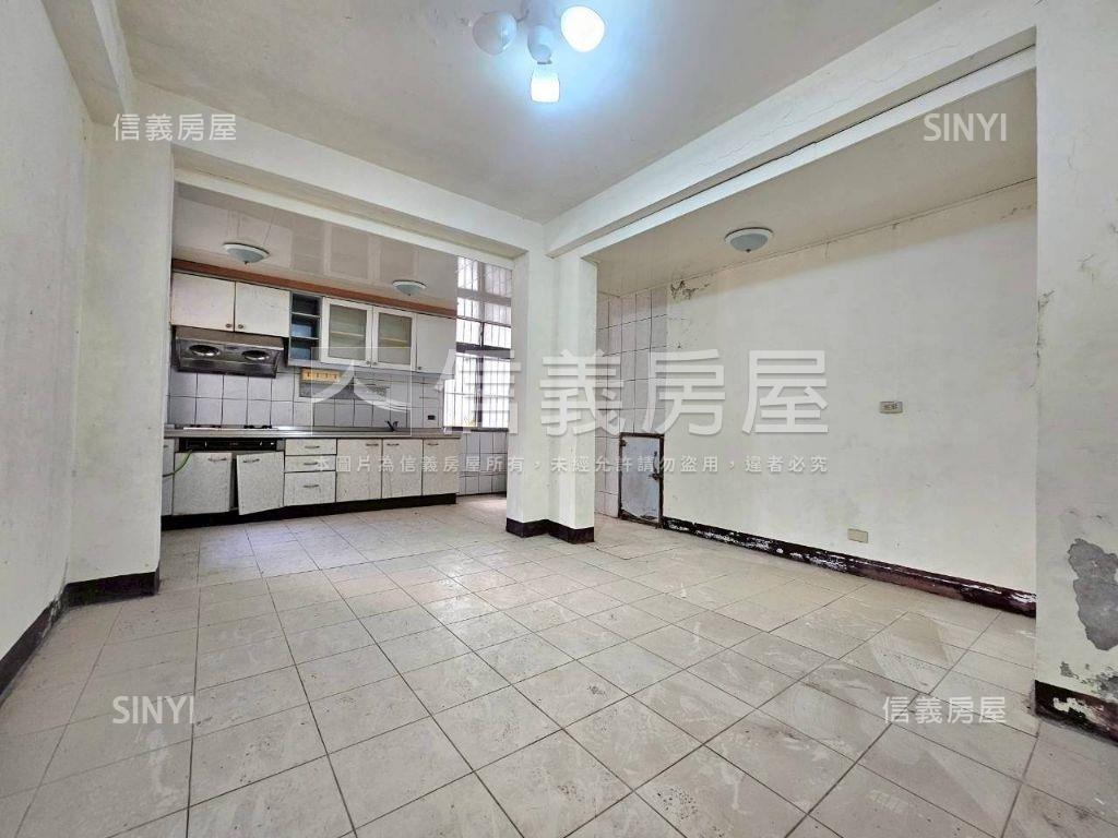 稀有！小城獨棟透天宅房屋室內格局與周邊環境