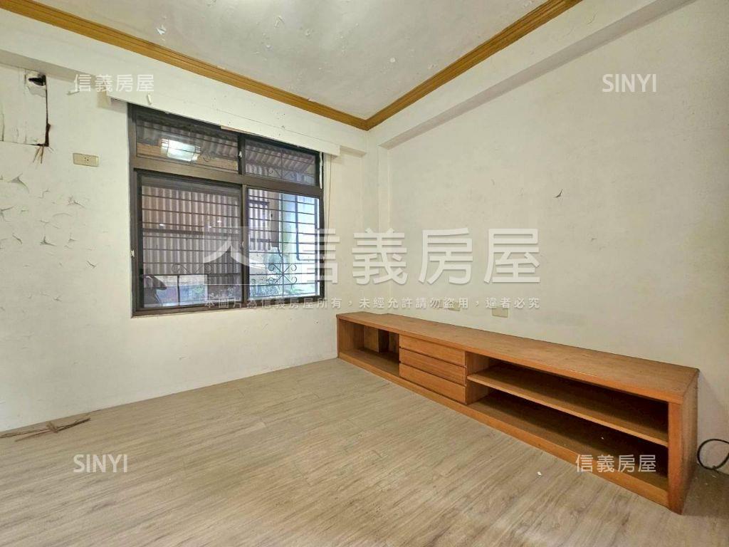 稀有！小城獨棟透天宅房屋室內格局與周邊環境