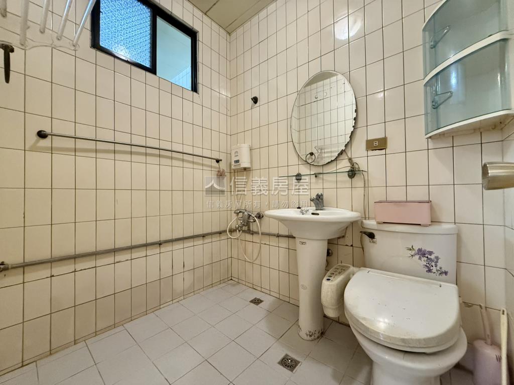 頂溪年輕邊間一樓房屋室內格局與周邊環境