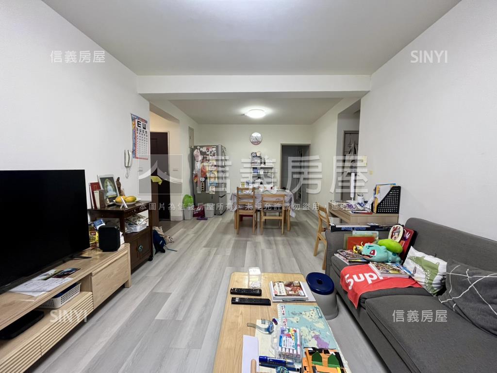【專任】三房方正精美裝潢房屋室內格局與周邊環境