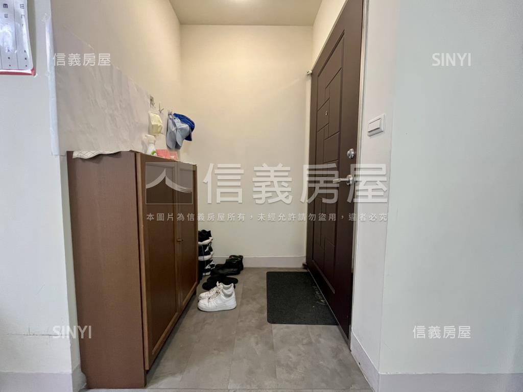 【專任】三房方正精美裝潢房屋室內格局與周邊環境