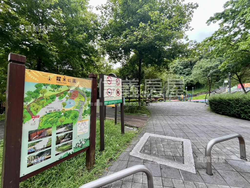 【專任】三房方正精美裝潢房屋室內格局與周邊環境