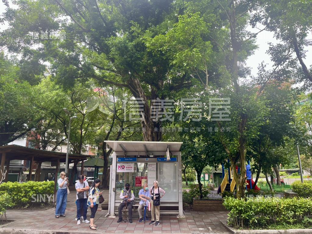【專任】三房方正精美裝潢房屋室內格局與周邊環境