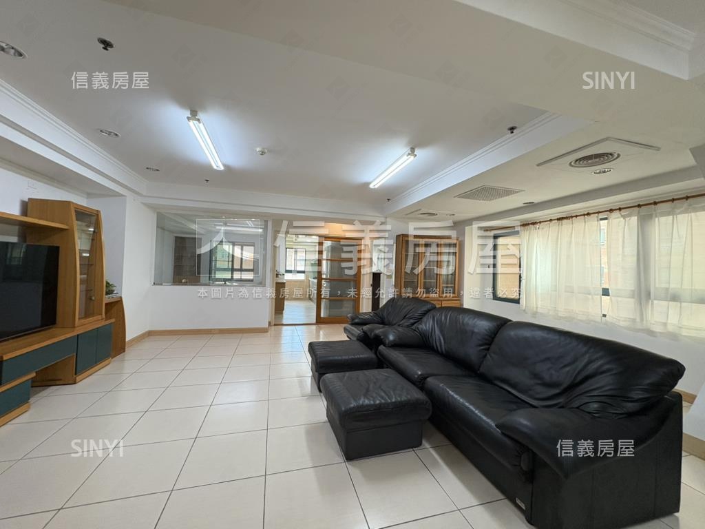 藝文氣派邊間四房平面車位房屋室內格局與周邊環境