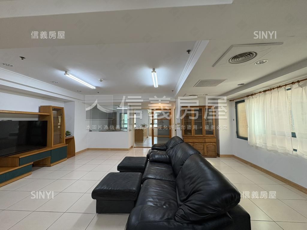 藝文氣派邊間四房平面車位房屋室內格局與周邊環境