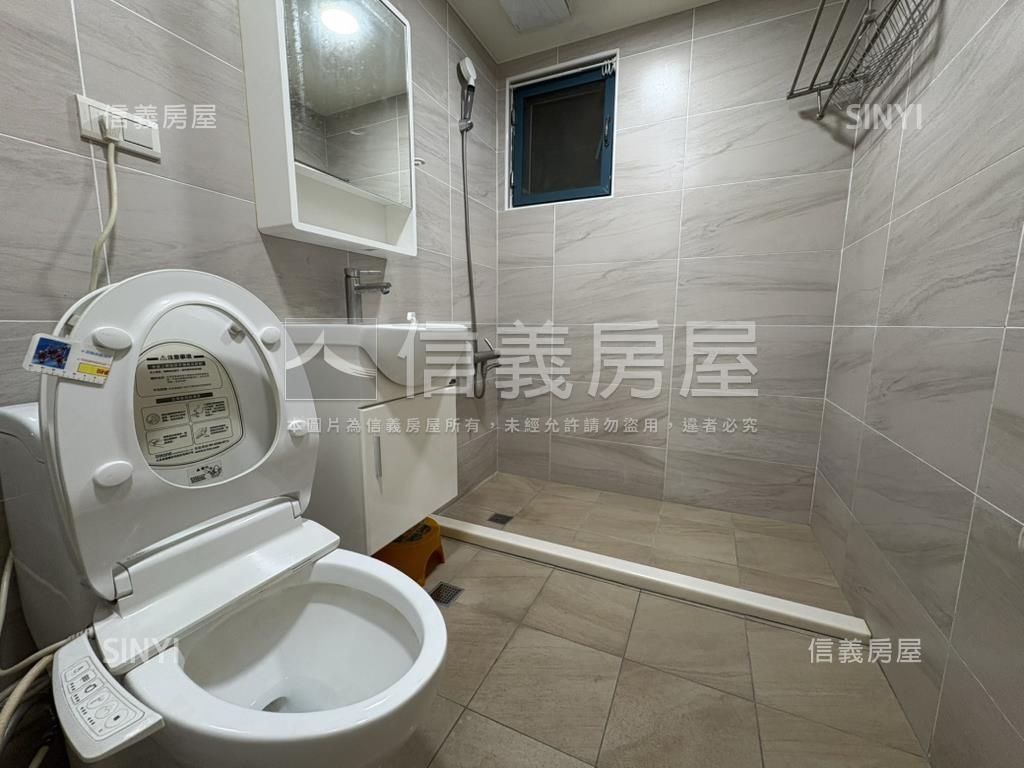 藝文氣派邊間四房平面車位房屋室內格局與周邊環境