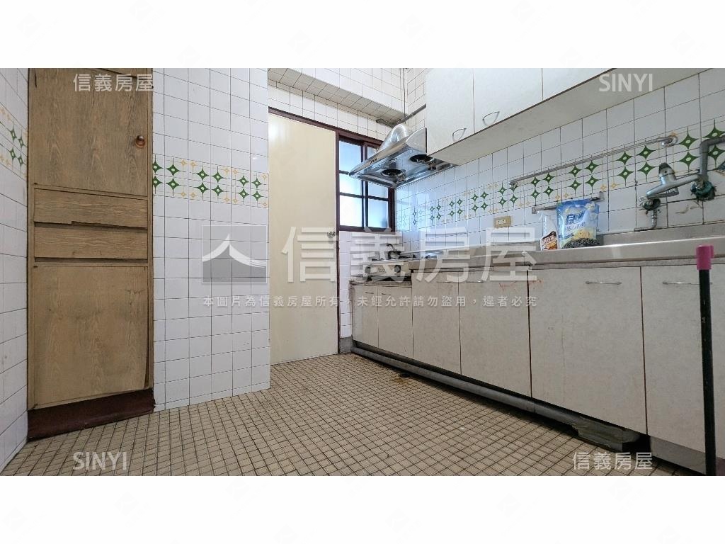 雙併邊間方正華廈好採光房屋室內格局與周邊環境