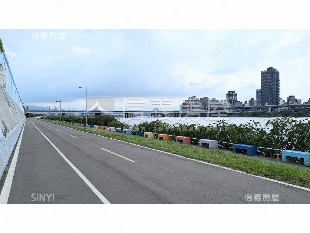 雙併邊間方正華廈好採光房屋室內格局與周邊環境