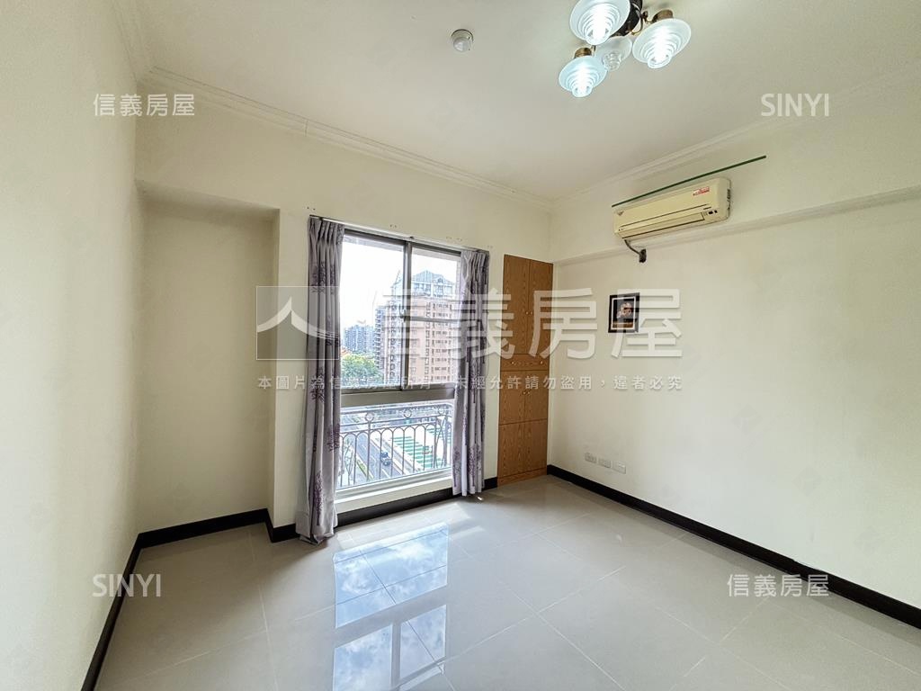 專任豪斯登堡雙主臥美宅房屋室內格局與周邊環境