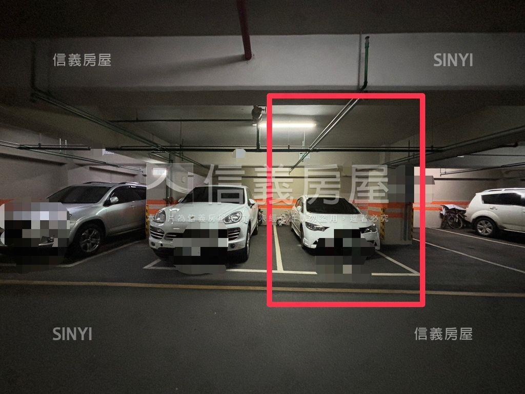 專任豪斯登堡雙主臥美宅房屋室內格局與周邊環境
