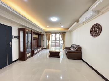 豪斯登堡雙主臥美宅