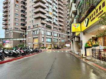 自己當房東★華琪金店面