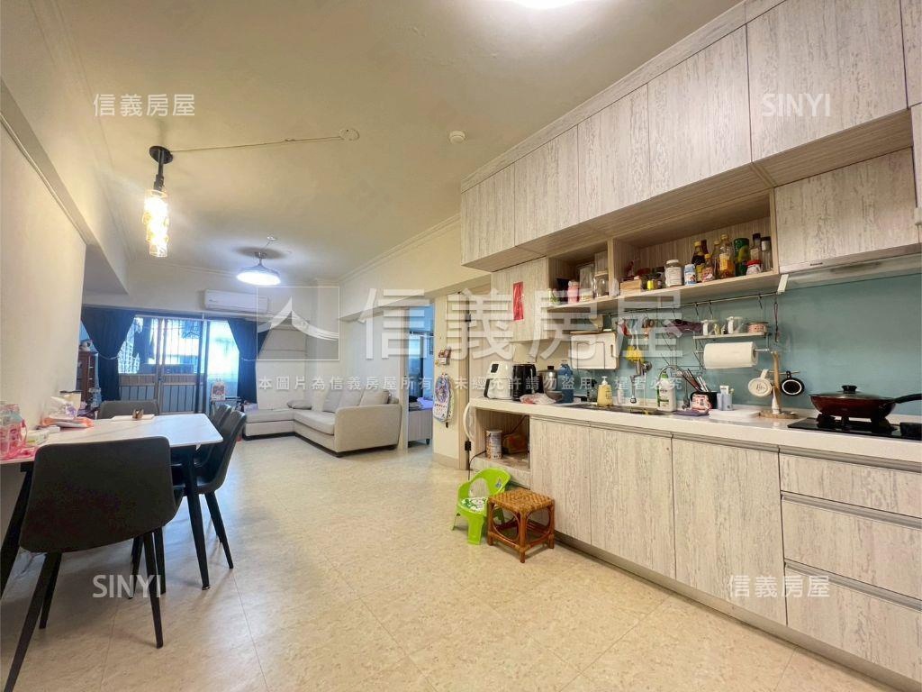 近鼎山家樂福三房浪漫滿屋房屋室內格局與周邊環境