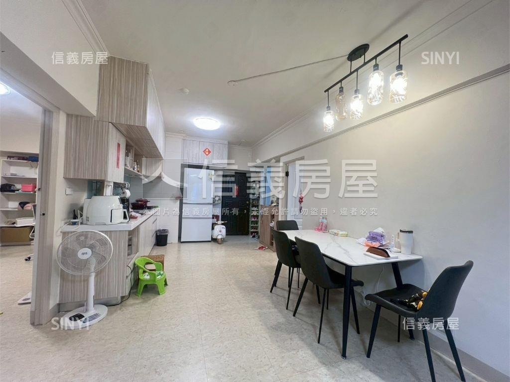 近鼎山家樂福三房浪漫滿屋房屋室內格局與周邊環境