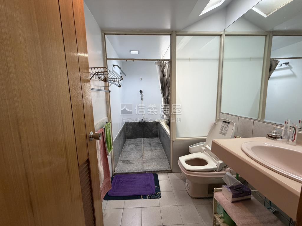仰德高雅裝潢河岸景觀大戶房屋室內格局與周邊環境