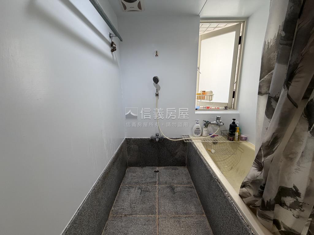 仰德高雅裝潢河岸景觀大戶房屋室內格局與周邊環境