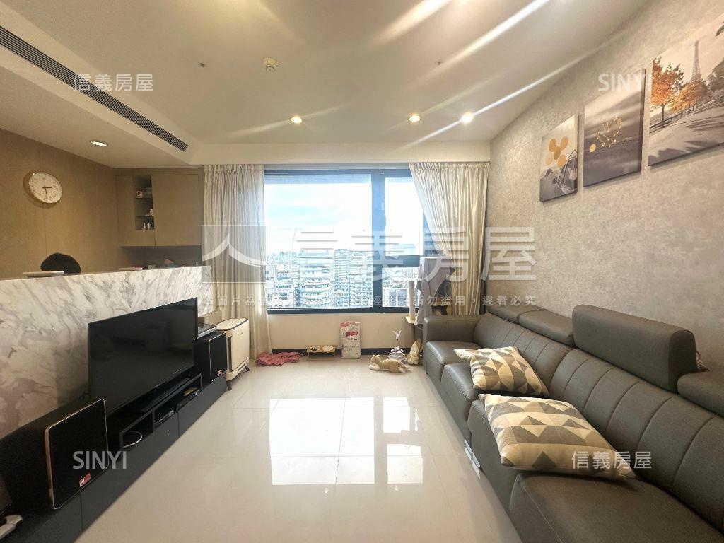 雲起山城開臨大境參房車位房屋室內格局與周邊環境