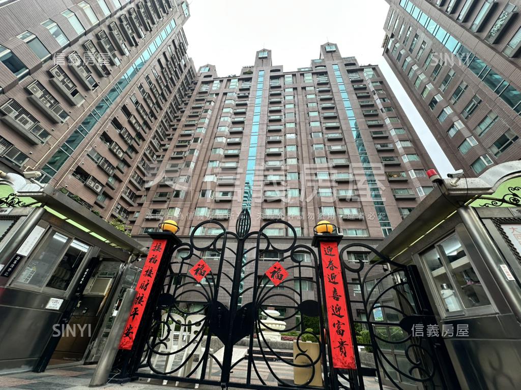 【奧林匹克】一樓附車位房屋室內格局與周邊環境