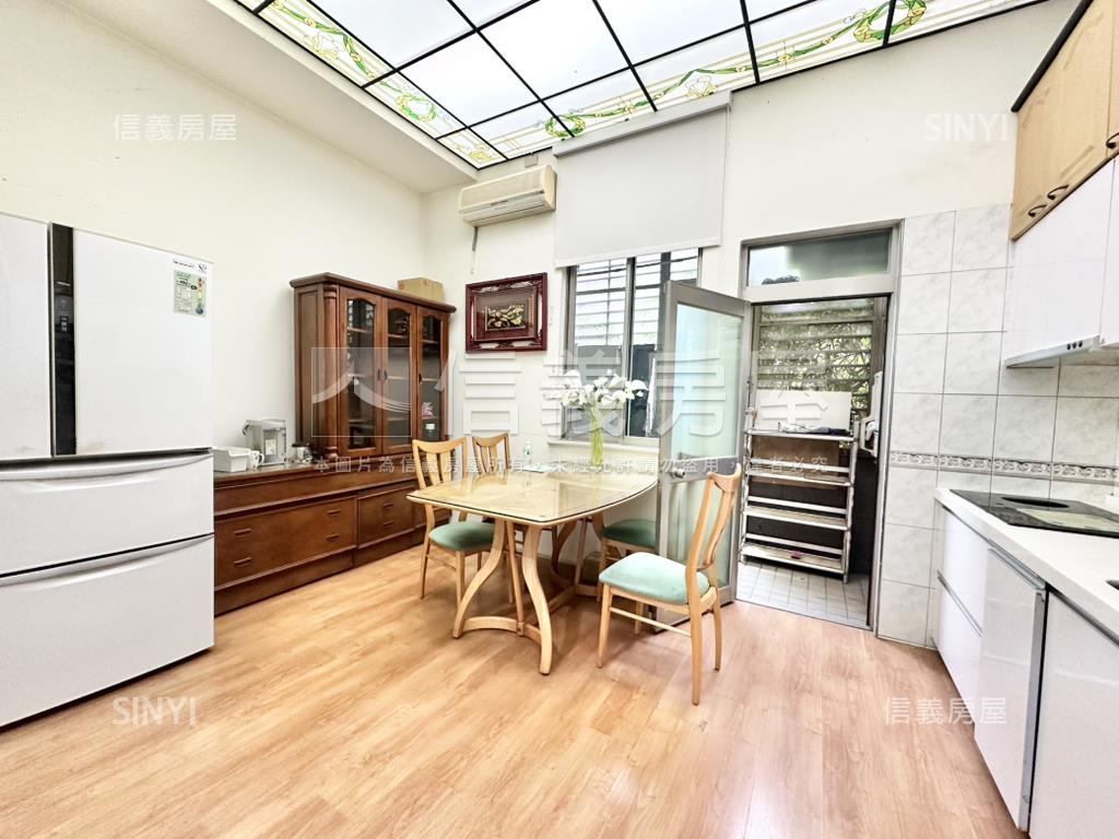 【奧林匹克】一樓附車位房屋室內格局與周邊環境