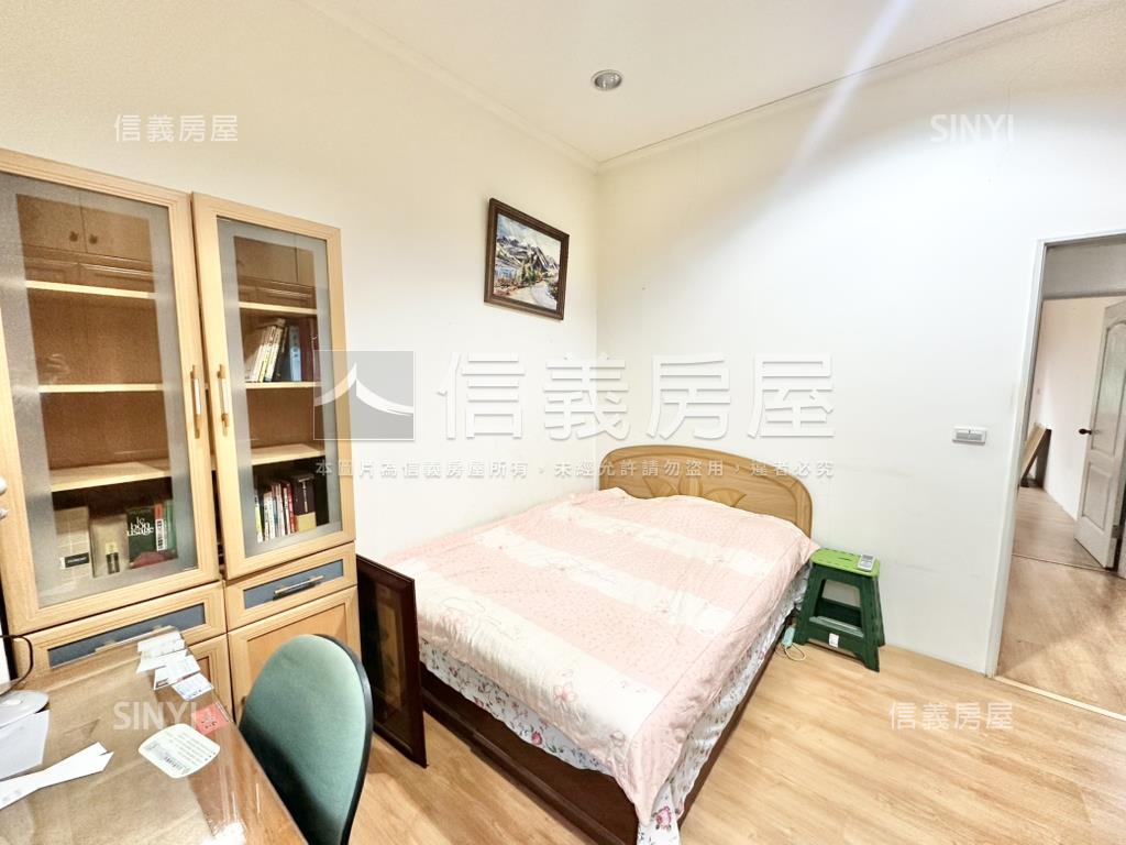 【奧林匹克】一樓附車位房屋室內格局與周邊環境