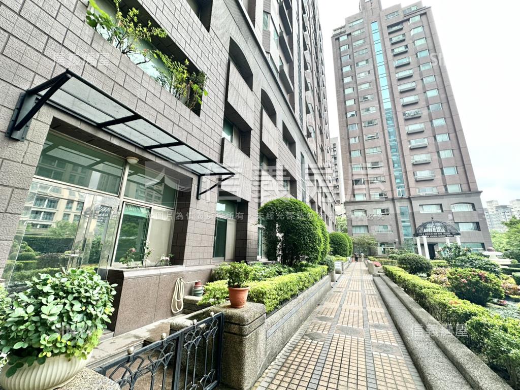 【奧林匹克】一樓附車位房屋室內格局與周邊環境