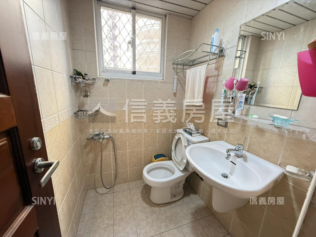 成功電梯兩房房屋室內格局與周邊環境