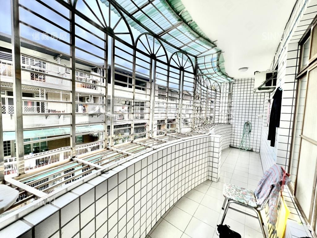 京華廣場正四房美寓房屋室內格局與周邊環境