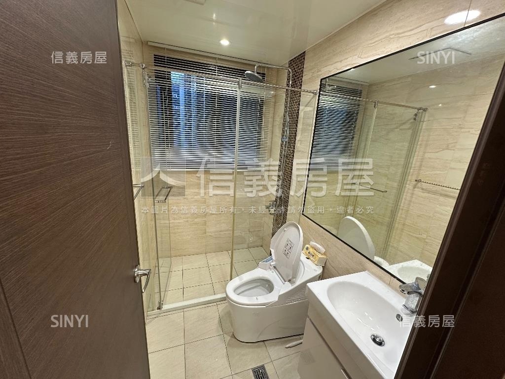 中路˙權視界邊間兩房車位房屋室內格局與周邊環境