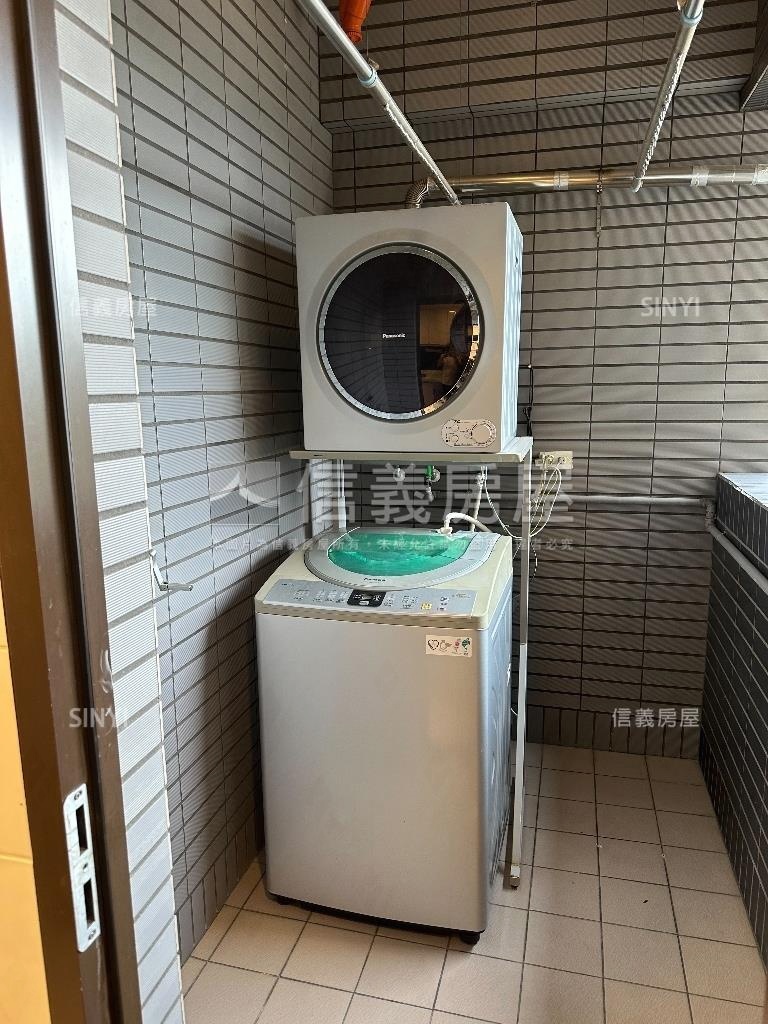 中路˙權視界邊間兩房車位房屋室內格局與周邊環境