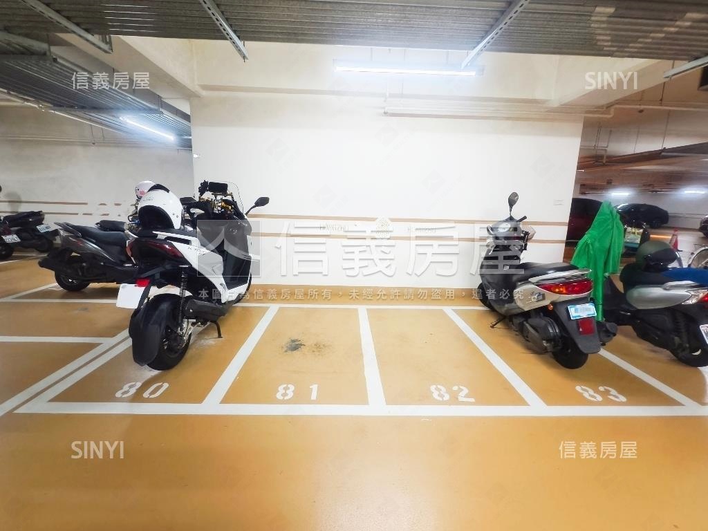 中路˙權視界邊間兩房車位房屋室內格局與周邊環境