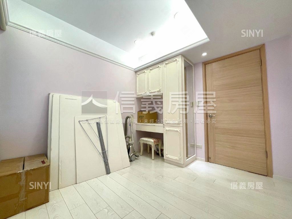 五期★ＬＡＶＩＥ四房平車房屋室內格局與周邊環境