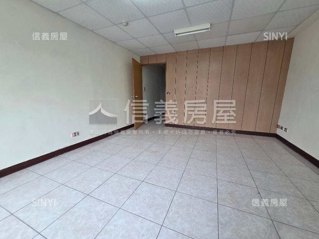 斗六黃金金店面房屋室內格局與周邊環境