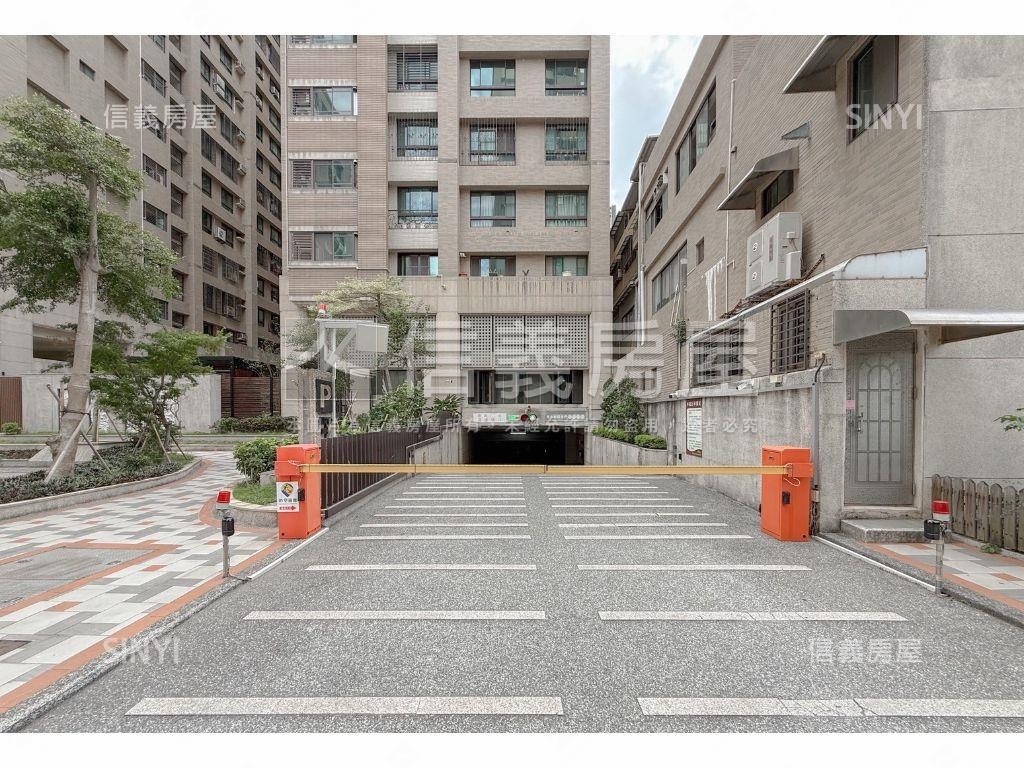 【強案】左營３房平車美宅房屋室內格局與周邊環境
