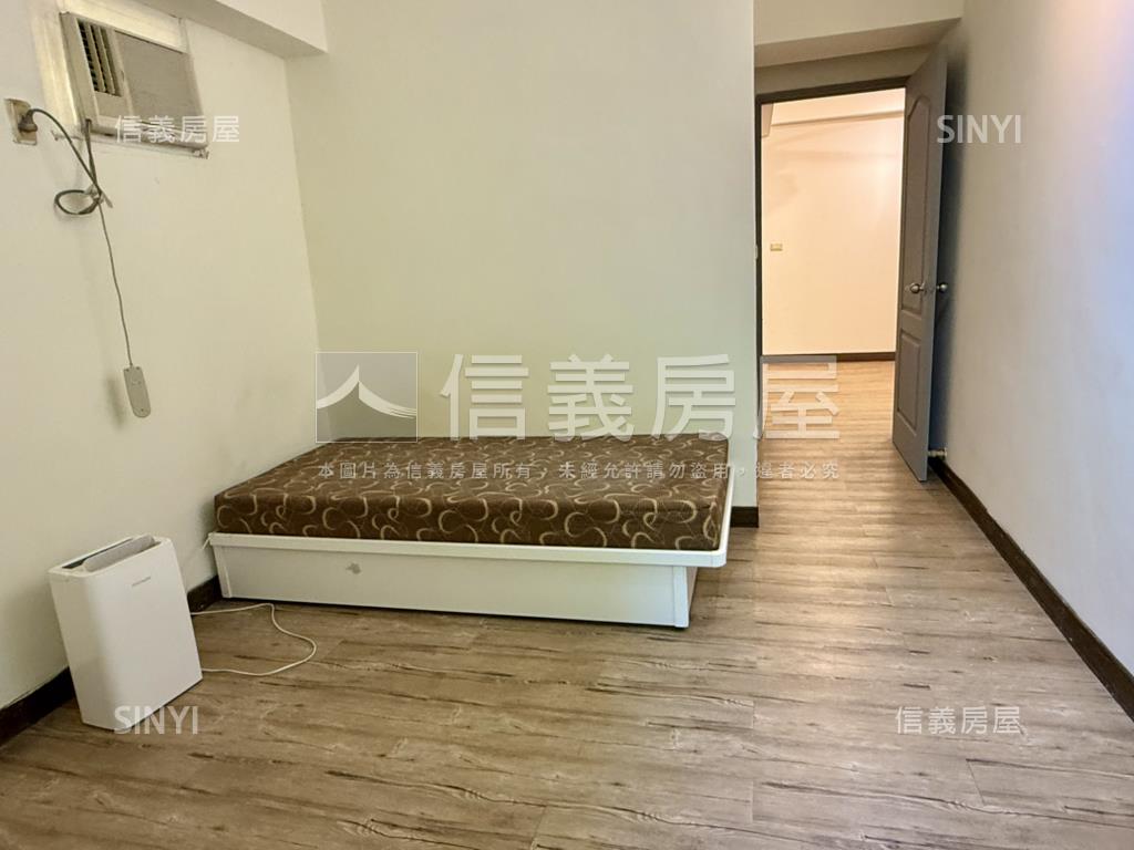 碧潭綠景電梯三房車位房屋室內格局與周邊環境