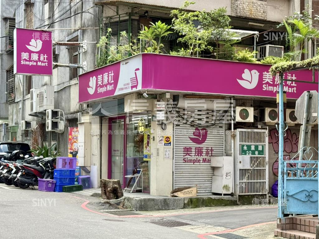 碧潭綠景電梯三房車位房屋室內格局與周邊環境