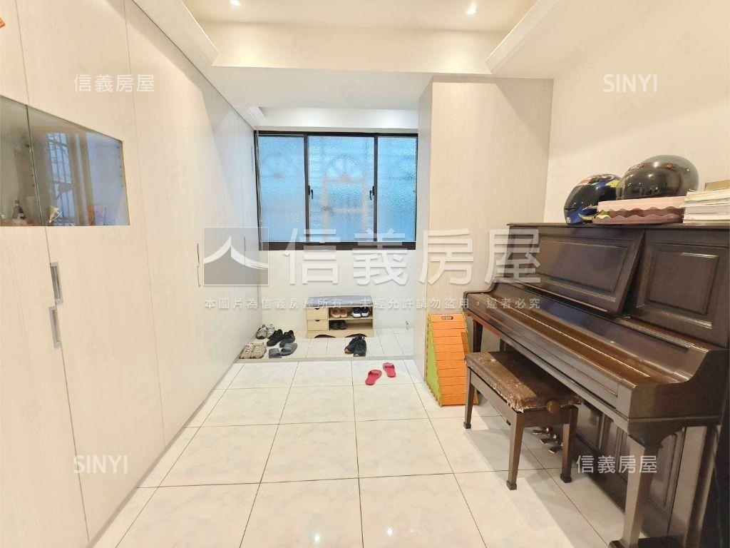 光正街三面採光裝潢好房屋室內格局與周邊環境