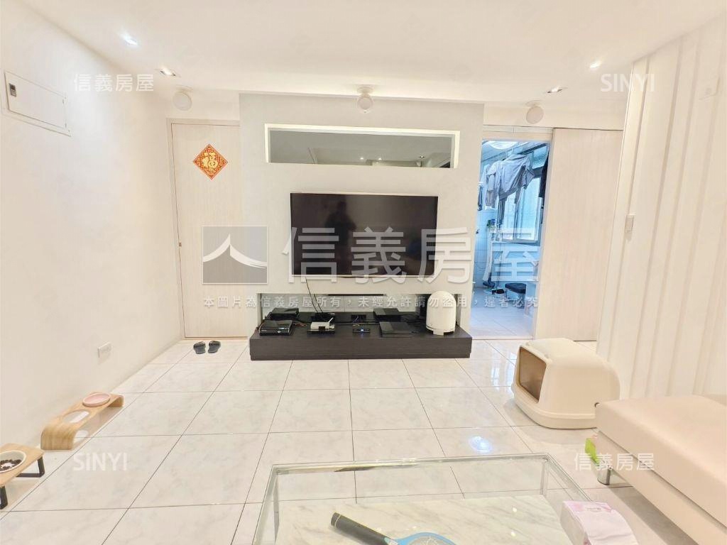 光正街三面採光裝潢好房屋室內格局與周邊環境