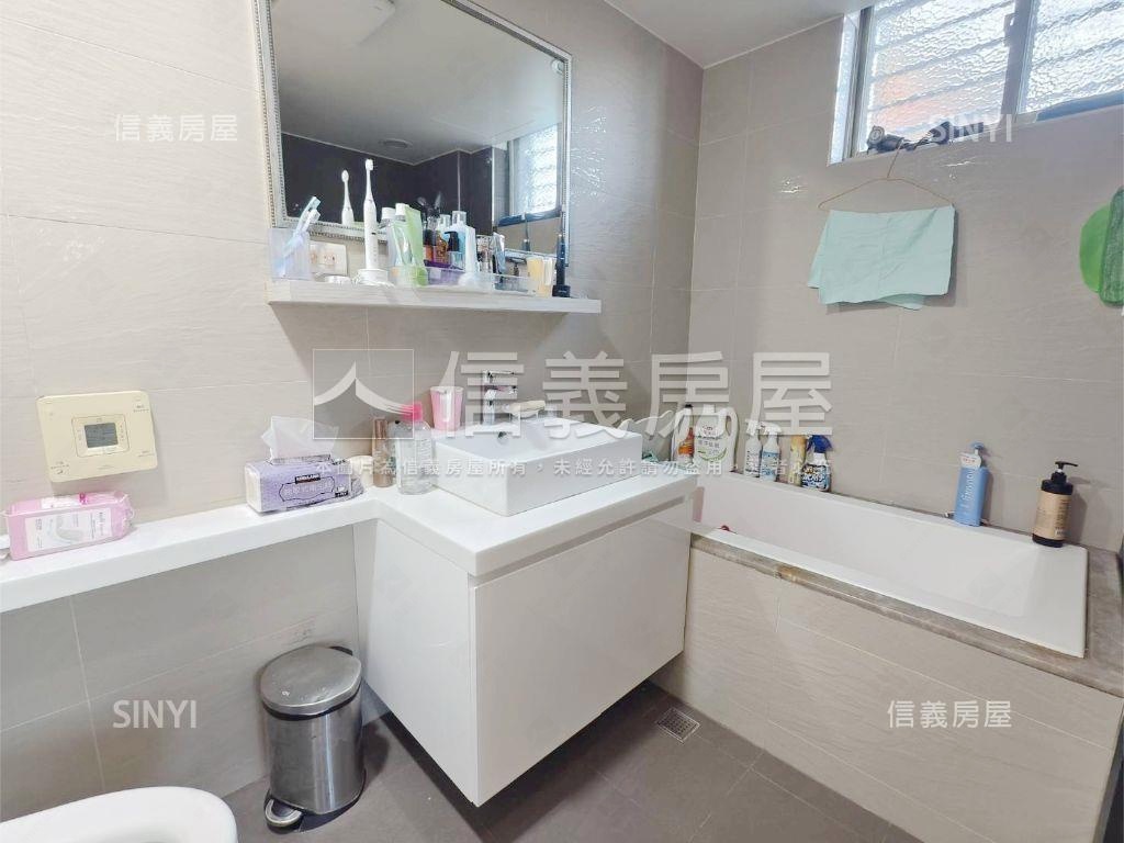 光正街三面採光裝潢好房屋室內格局與周邊環境