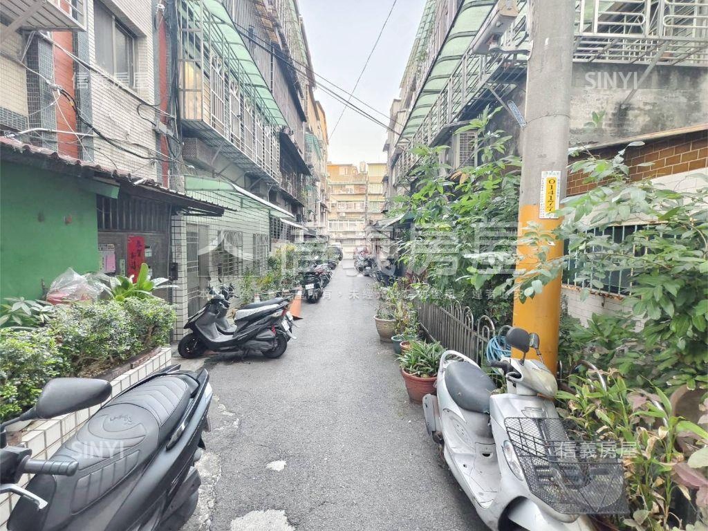 光正街三面採光裝潢好房屋室內格局與周邊環境