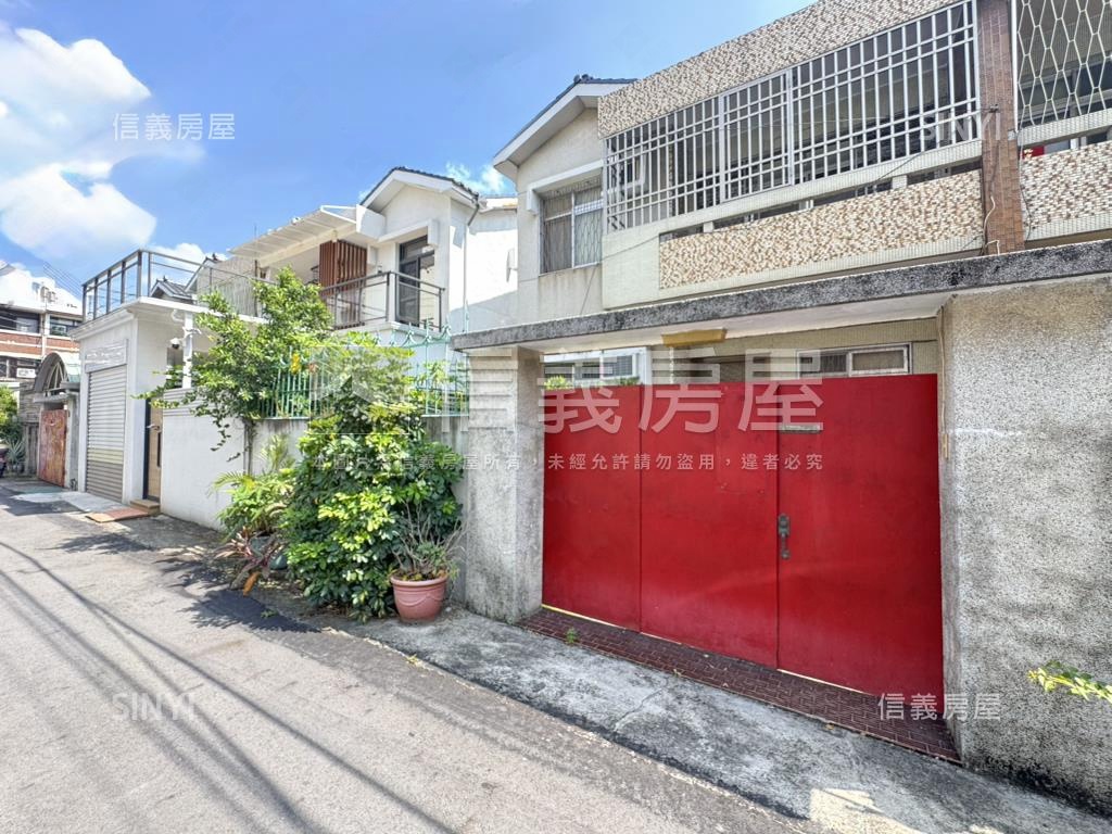 近農工地約４０坪臨路透天房屋室內格局與周邊環境