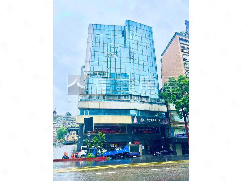 民生東路商三投資聖品房屋室內格局與周邊環境