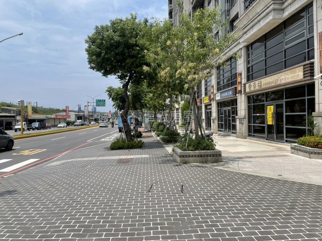 中華路臨路社區店面房屋室內格局與周邊環境