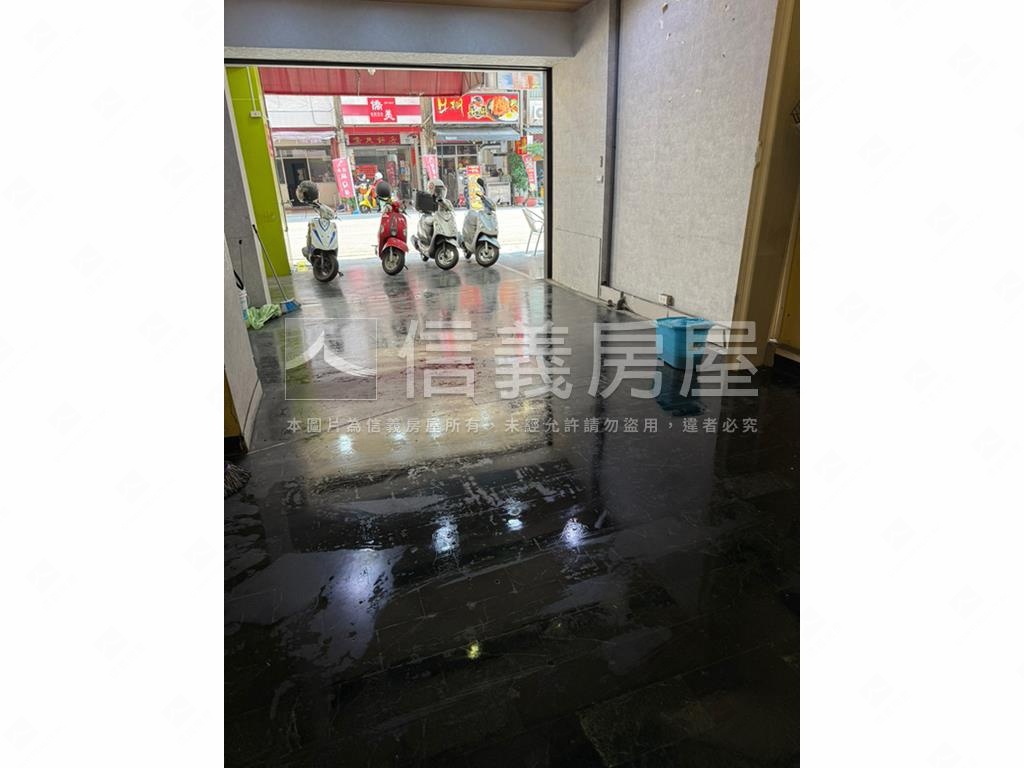 近文化中心正路吃市店面房屋室內格局與周邊環境