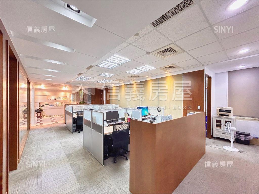 龜山Ａ８質感辦公室房屋室內格局與周邊環境