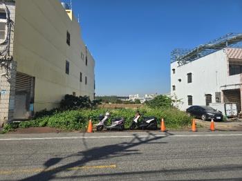 小農喜愛鄰路長方農地