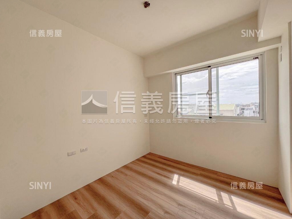 新市全新完工三房車位房屋室內格局與周邊環境
